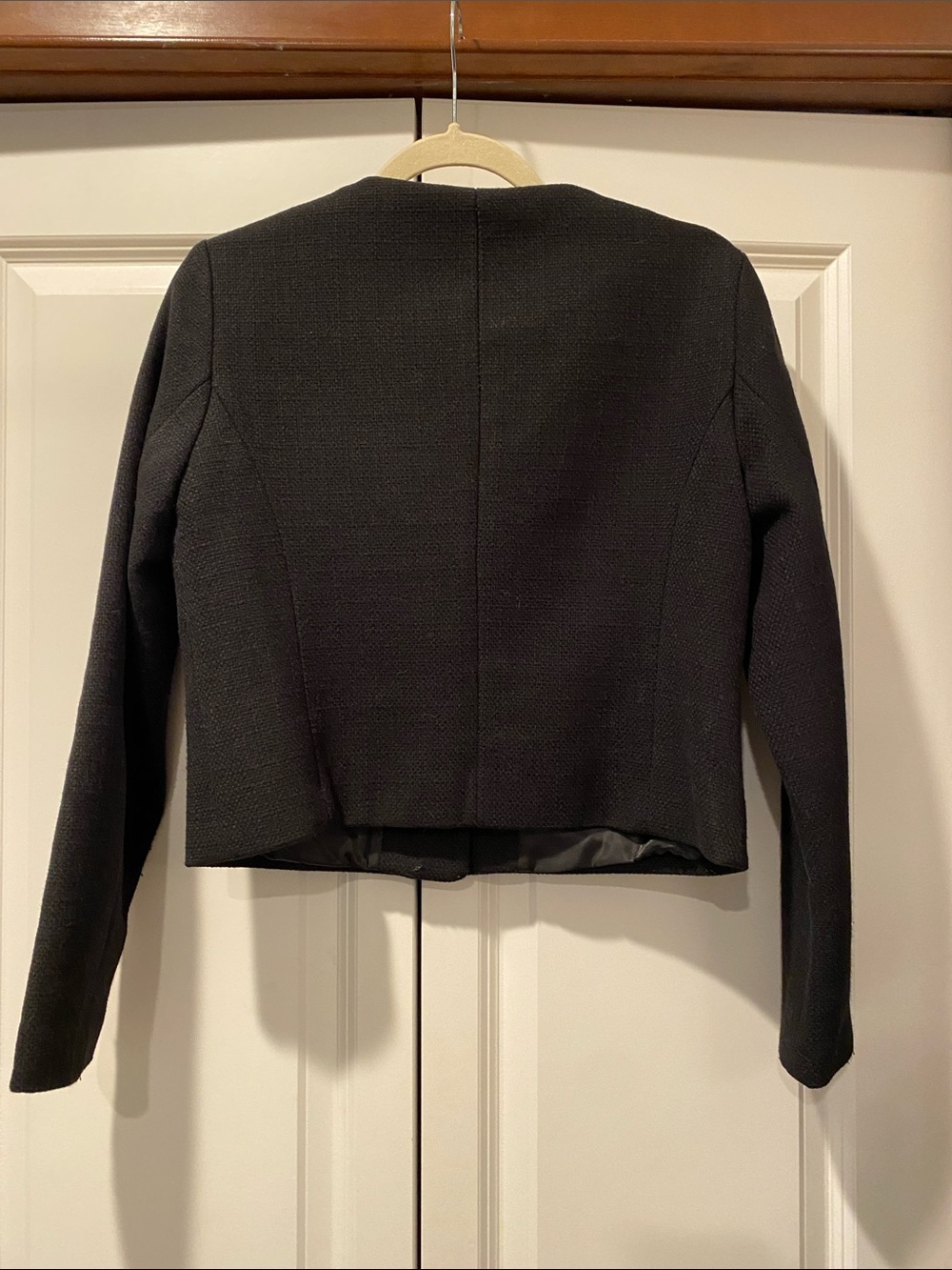 NWT Zara Black Cropped Tweed Lady Jacket/Blazer with Gold-Tone Buttons. Size S. - Picture 3 of 7